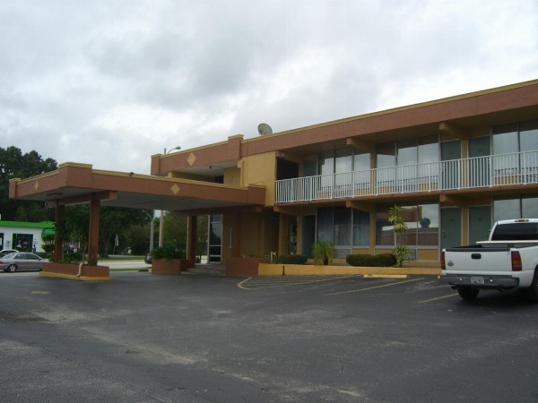 America's Best Inn Lakeland image 3