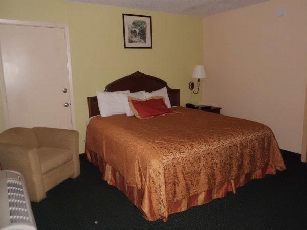 America's Best Inn Lakeland image 7